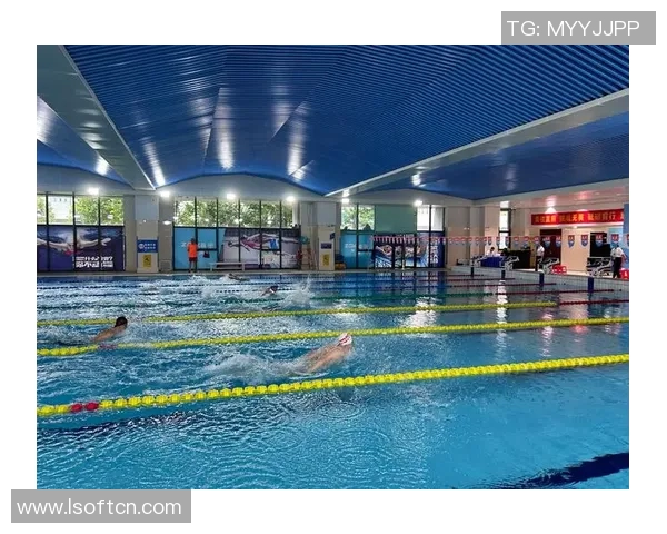 巾帼泳坛传奇女子游泳明星突破极限勇创世界纪录