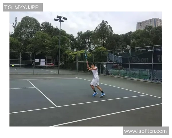 成都网球队以54分领跑杯赛积分榜展现强劲实力和团队合作精神